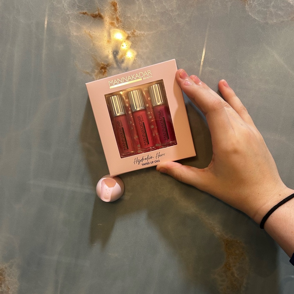 Manna Kadar Hydration Heaven Lip Gloss Trio - Red and Pink
